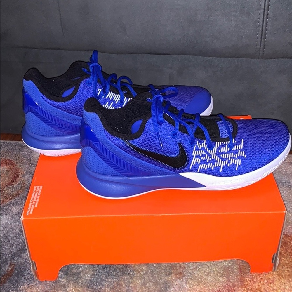 Nike men’s basketball sneakers size 10